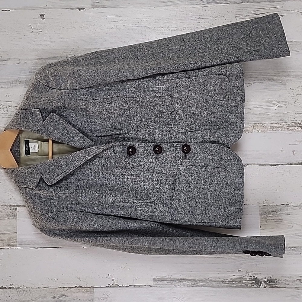 J. Crew 100% Scottish wool by Robert Noble gray 3 button 3 pocket blazer Size 6